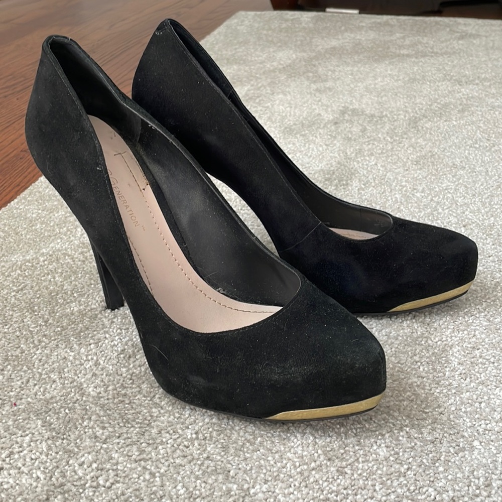 Black BCBGeneration Faux suede pumps